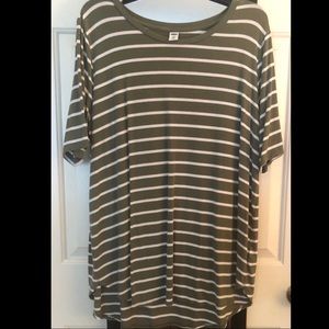 Old navy tunic tee